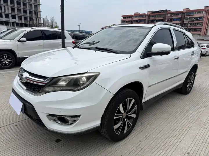 2017 BYD S7 7‑seater SUV
