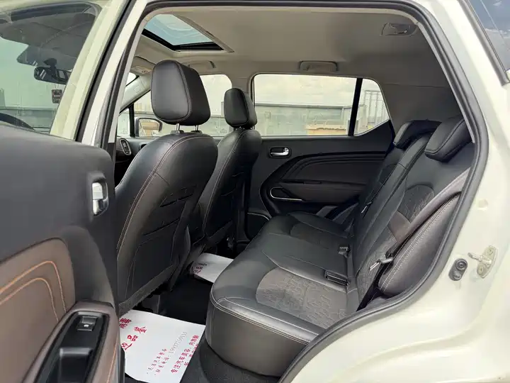 2017 GAC Trumpchi GS3 2017, 200T 1.3T, Automatic Vehicle photo gallery 5
