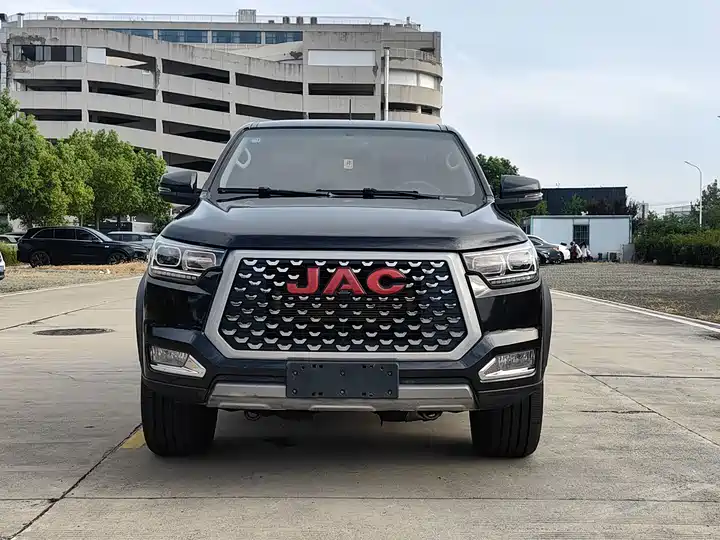 2023 JAC 2023 Shuailing T8 PRO 2.0T 4WD Automatic Vehicle photo gallery 4