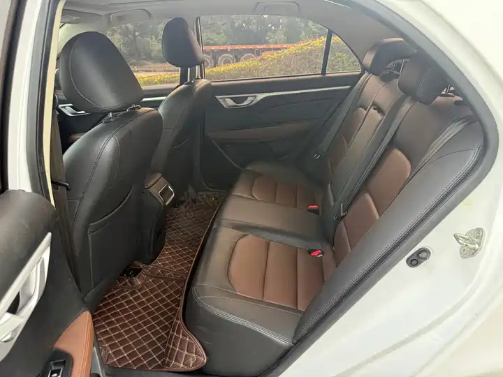 2019 2019 Geely Yuanjing 1.5 Automatic Vehicle photo gallery 6