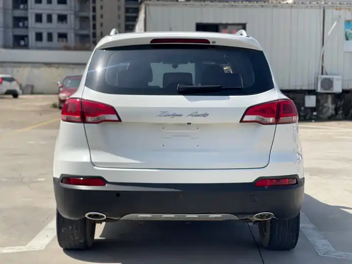 2017 Zotye Domy X5 Vehicle photo gallery 3